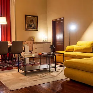  Appartamento Ludyta House In Centro Italia
